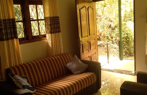Ukuwela Bed & Breakfast | Ideal getaway for nature and outdoor lovers. 3km from Hunnas Falls Waterfall