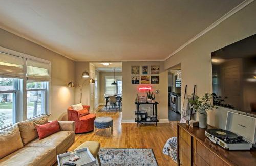 Allouez House | Ideal Green Bay Home Less Than 3 Mi to Lambeau Field!