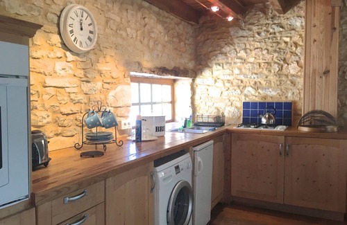 Florimont-Gaumier House | Ideal holiday cottage in The Dordogne on edge of pretty hamlet. Private pool.