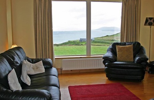 Tullycross Apartment | Ideal House for families with sea views