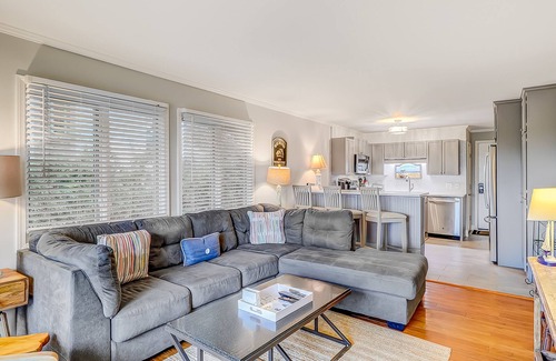 Hilton Head Island Villa | Ideal Island Gem W/Shared Pool, Beach Access, Free WiFi, Private Balcony & More