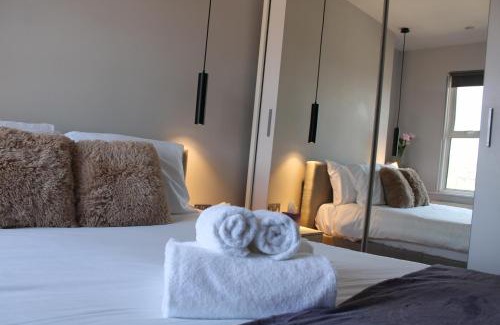 Kilburn Apartment | Ideal Location - Brondesbury Apartment, NW6