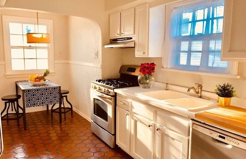 Morningside House | Ideal location! Enjoy the best of Minneapolis (Edina)