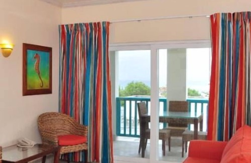 St. Lawrence Gap Hotel | Ideal Location! Onsite Pool, Kitchenette, Oceanfront, Free Parking, Near Beach