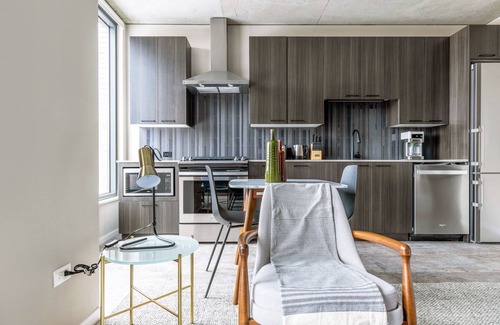 West Loop Apartment | Ideal Loop Studio w/Pool, Gym, nr. Merchandise Mart & the L, by Blueground
