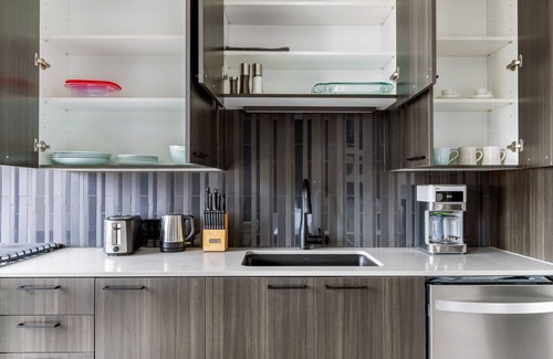 West Loop Apartment | Ideal Loop Studio w/Pool, Gym, nr. Merchandise Mart & the L, by Blueground