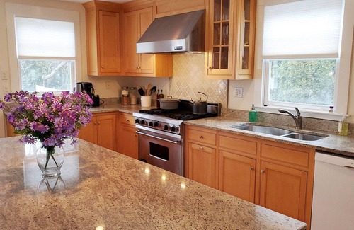 Madison Center House | Ideal Madison home just steps to the beach