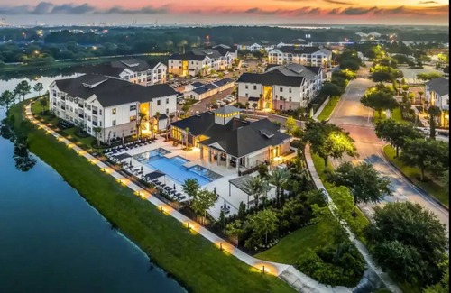 Arlington Apartment | Ideal Modern Retreat in the Heart of Jacksonville