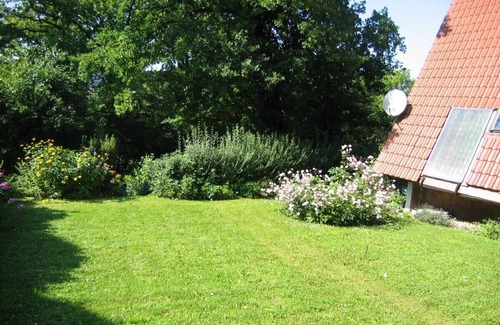 Kinding House | Ideal nature: sunny home between a swimming lake, forest & the Altmühl River