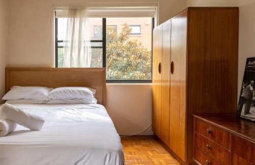 Paddington Apartment | Ideal Paddington Studio with Parking