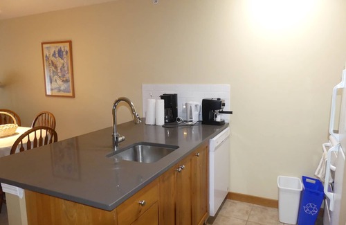 Silver Star Mountain Condo | Ideal Pet Friendly Creekside Top Floor at the Base of the Silver Queen Chair