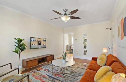 Old Irving Park Apartment | Ideal, Spacious & Furnished 1BR Apartment - Cullom C2