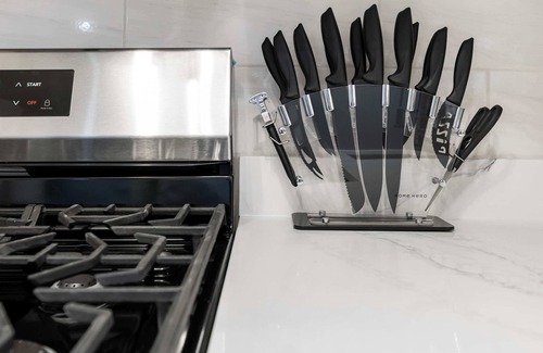 Franklin Park House | Ideal Spot Just Minutes from O’Hare Airport | LCP Collection