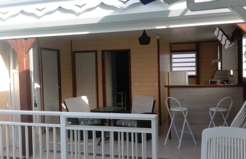 Le Marin House | Ideal T2 bungalow very well equipped, with swimming pool under a starry sky.