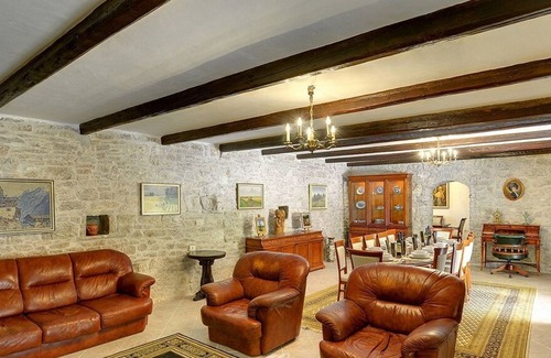 Rojnici House | Ideal villa for family holidays in a beautiful and peaceful location for 16