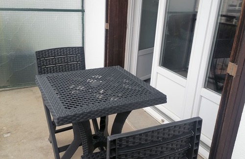 Roanne Apartment | Ideally located apartment