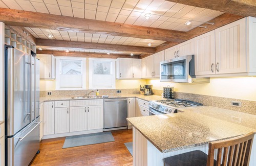 Telluride Condo | Ideally Located Condo w/Gas Fireplace, Free WiFi, Balcony, Washer/Dryer