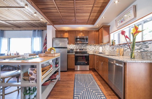 Kuau House | IDEALLY LOCATED, FABULOUS "HALE NANEA" Beach House- AC