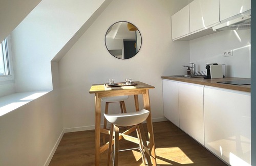 Cholet Apartment | Ideally located, quiet, sunny, new, air-conditioned and equipped apartment