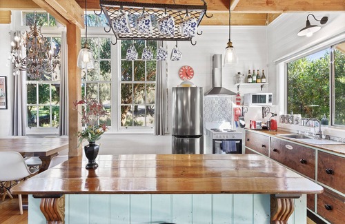 Port Campbell House | Ideally situated within a short drive to the 12 Apostles and Loch Ard Gorge
