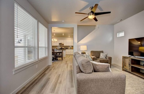 Meridian House | Idhika House near Idaho Ford Center