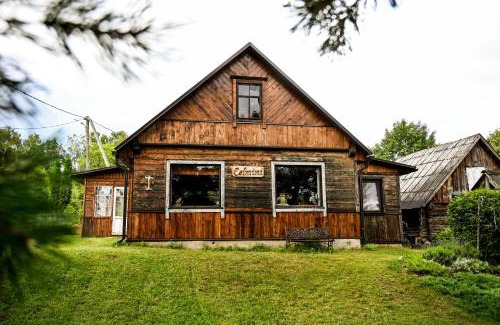 Latgale House | Idilliska Latgaliešu lauku māja ar melno pirti