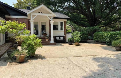 Matthews House | Idlewild Home: Stylish Eclectic Family Home Near Charlotte