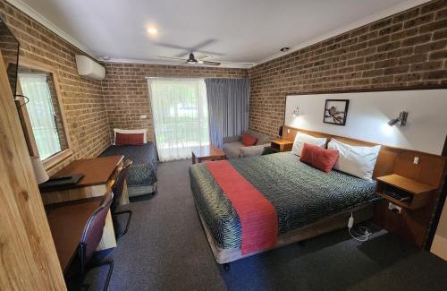Pambula Hotel | Idlewilde Town & Country Motor Inn