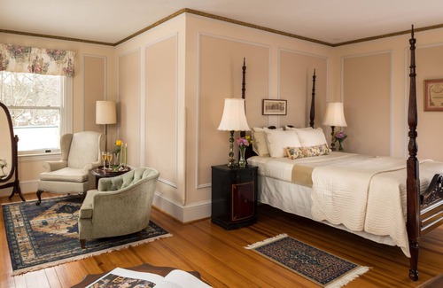 Watkins Glen Bed & Breakfast | Idlwilde Inn