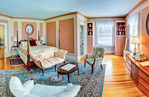 Watkins Glen Bed & Breakfast | Idlwilde Inn