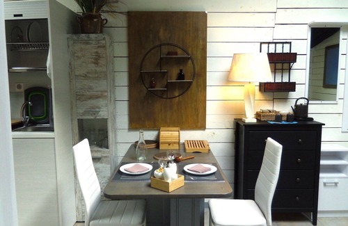 Sainte-Colombe-sur-lHers House | Idyllic water-by well equipped studio in Cathar area, private long natural pool