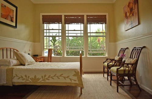 Pepeekeo Villa | Idyllic 20-acre, ocean-view estate with streams, waterfalls, groves and gardens.