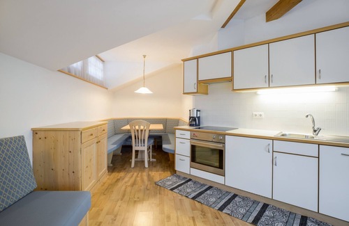 Valles Apartment | Idyllic Apartment "Wieserhof Philipp" with Balcony, Mountain View & Wi-Fi