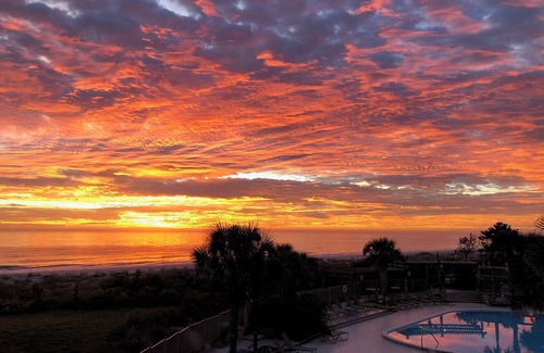 Fernandina Beach Condo | Idyllic Beach Suite with Big Ocean Views