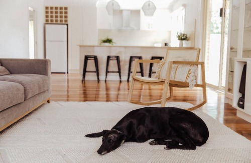 Silverleaves House | Idyllic Beachhouse Pet Friendly - Up to 12 guests