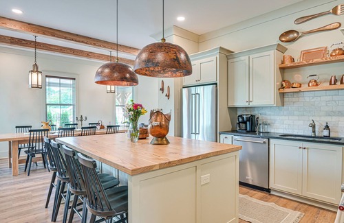 Belmont Historic District House | Idyllic Belmont Home < 1 Mi to Historic District!