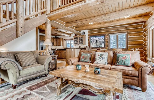 Quandary Village House | Idyllic Breckenridge Chalet with deck, valley views and Starlink internet