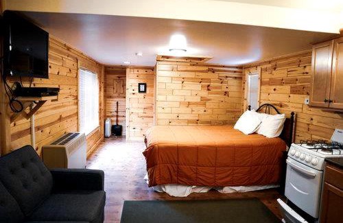Grayling House | Idyllic Cabin Rental near the Au Sable River in Michigan