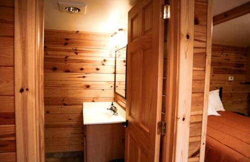 Grayling House | Idyllic Cabin Rental near the Au Sable River in Michigan