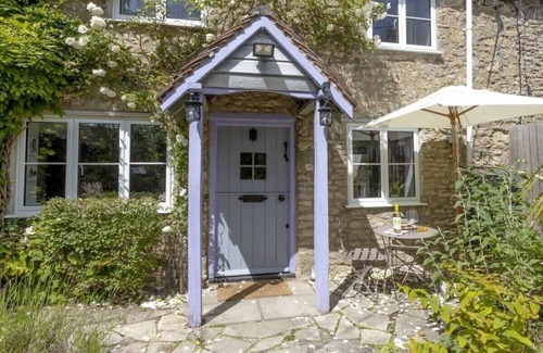 Zeals House | Idyllic Cottage in Dorset, Garden & Parking