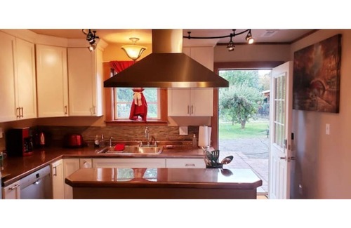 Spokane Valley House | Idyllic Cottage with Pool, Outdoor Fireplace/Gazebo, Putting Green/MiniGolf