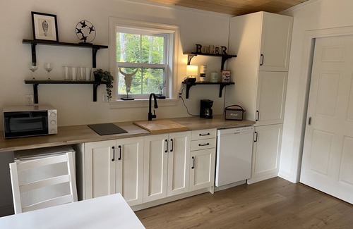 Kemptville House | Idyllic cottages in the forest with access to the lake and sauna