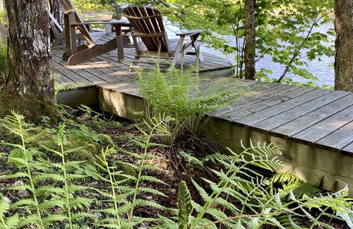 Kemptville House | Idyllic cottages in the forest with access to the lake and sauna