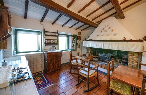 Montefiore Conca Cottage | Idyllic Countryside Stay with Garden