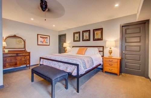 Mead House | Idyllic Country Lake house~Large Deck~Lakefront~Mountain Views~Tranquil Setting