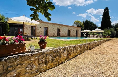 Monteriggioni Villa | Idyllic Countryside Retreat with Rustic Elegance