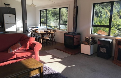 Queen Charlotte Sound House | Idyllic Dryden Bay - a complete Sounds experience
