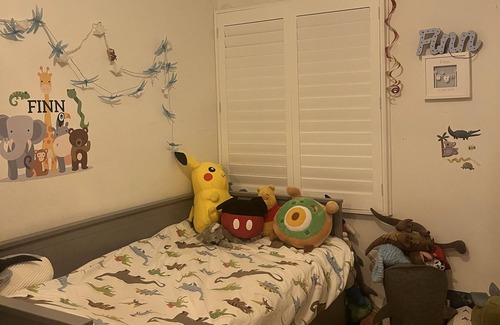 Encino Village House | Idyllic Family Get Away with great back yard