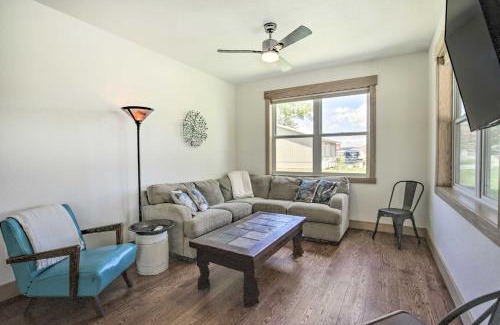 Lucerne House | Idyllic Gem Screened Porch, half Mi to River!