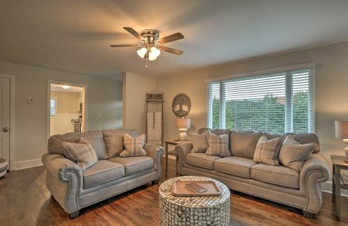 Athens House | Idyllic Getaway with Deck about 4 Mi to Dtwn Athens